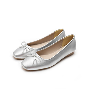 Chaussures plates classiques de haute qualité pour femmes avec nœud, bout carré, super douces, à enfiler, pour le printemps et l'été, motif uni sur le dessus - Product Image 3