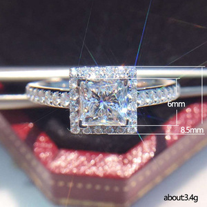 Anello Classico Quadrato con Zirconia Cubica per Donne, Fede Nuziale con Micro-Pavé e Stile Creativo - Product Image 5