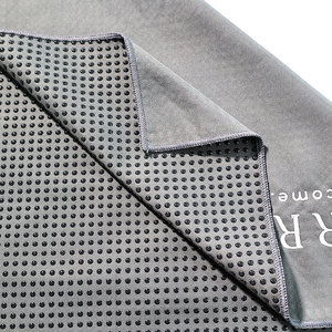 Serviette de yoga antidérapante en microfibre EMB avec logo personnalisé, absorbante, séchage rapide, pour yoga, Bikram, Pilates, avec points antidérapants - Product Image 3