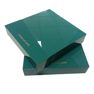 Экологичная деревянная коробка на заказ с глянцевым лаковым покрытием и лазерной гравировкой – подарочная коробка класса люкс с высокоглянцевой отделкой - Product Image 1