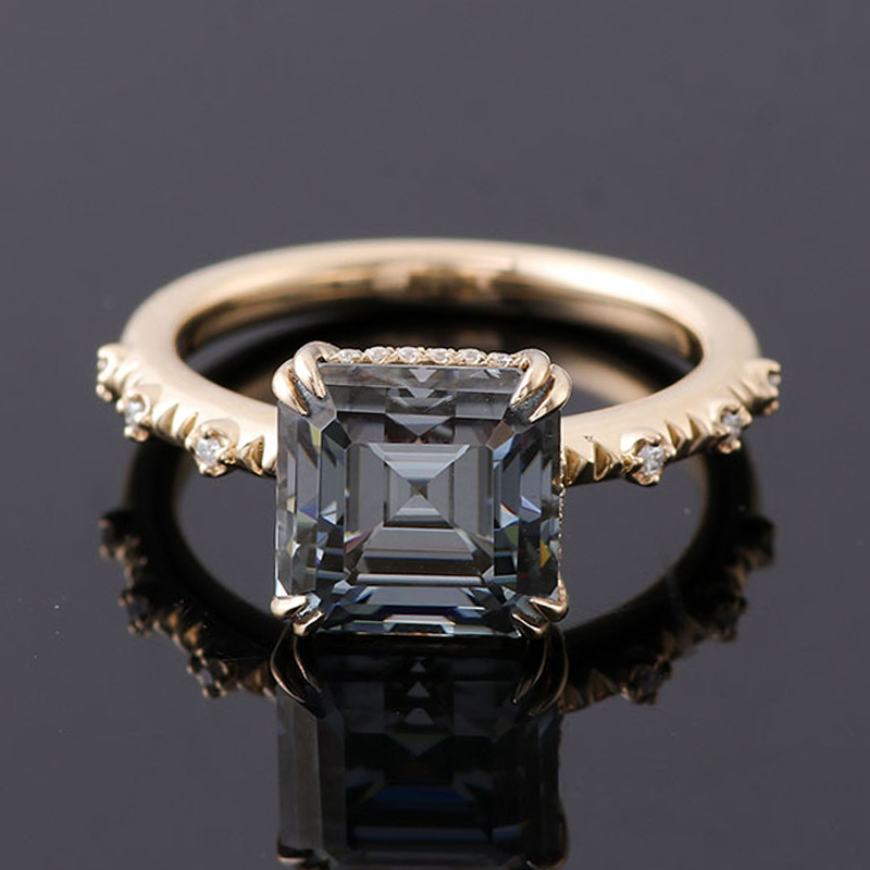 Bague en or massif 10 carats avec moissanite