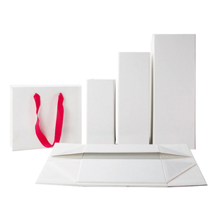 Customized Logo White Packaging Foldable Rigid Hamper Keepsake Gift Boxes With Magnetic Closure