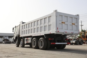 <span class=keywords><strong>Camion</strong></span> benne 8x4 de la China National Heavy Duty Truck Group, très demandé, pour le transport de déchets et de matériel de terrassement - Product Image 2