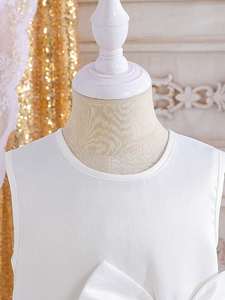 Abito Bianco Senza Maniche per Bambine 4-7 Anni - Elegante <span class=keywords><strong>Vestito</strong></span> da Cerimonia con Grande Fiocco e Decorazioni Floreali 3D - Product Image 3