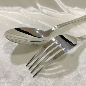 High Quality Middle-East Logo Metal 18/10 Silver Cutlery Spoon Fork 12PCS Sets