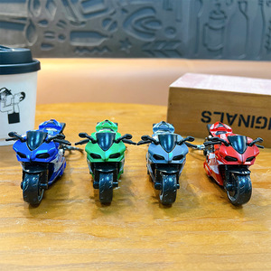 创意迷你塑料 3D 摩托车合金钥匙扣炫酷运动自行车模型吊坠包挂饰玩具礼物，送给骑车爱好者和粉丝 - Product Image 3
