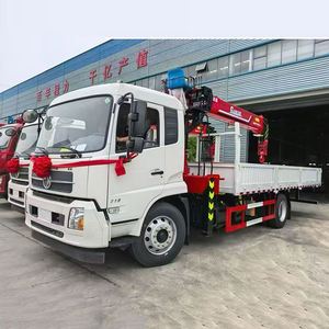 Grue montée sur camion Dongfeng 12 tonnes à flèche articulée en 5 sections, entièrement hydraulique, à levage direct, pour travaux d'ingénierie et transport - Product Image 5