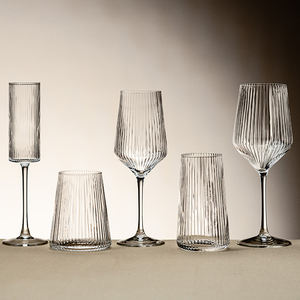Verres à whisky en <span class=keywords><strong>verre</strong></span> rayé transparent au design moderne, coupe froide, pour boire du <span class=keywords><strong>vin</strong></span>, en cadeau - Product Image 5