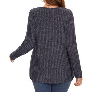 Suéter de cuello redondo para mujer, talla grande, corte clásico, en mezcla de lana merino suave, ideal para la regulación de la temperatura. - Product Image 2