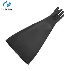 Suministro de fábrica Precio atractivo 60 cm Longitud Suave PVC Goma suave Chorro de arena Guantes de chorro de arena de goma - Product Image 6