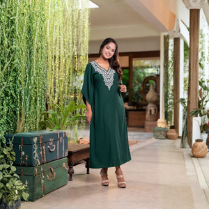 Vestido Maxi Casual Elegante con Mangas Campana y Dobladillo Asimétrico, Bordado y Duradero para Mujer - Product Image 4