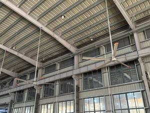 พัดลมเพดานอุตสาหกรรมขนาดใหญ่สำหรับการหมุนเวียนอากาศในโรงงาน - Product Image 3