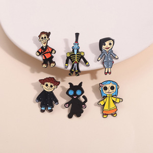 Hantu ibu Coraline pin boneka bros horor lencana Film sekitar ransel pin Aksesori lembut enamel pin kerah - Product Image 4