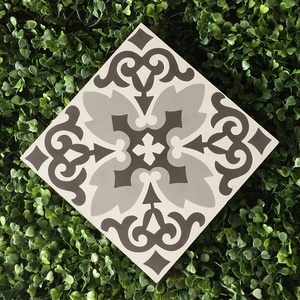 Carrelage torsadé de haute qualité, éléments en bois massif 18.8 - Product Image 1