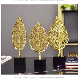 <span class=keywords><strong>2023</strong></span> Nordic Creative Golden Small home decor item per soggiorno vintage Home Soft Decoration low moq - Product Image 6