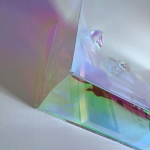 กระเป๋าช้อปปิ้งชายหาดพลาสติกใส PVC โฮโลแกรมสีรุ้งแฟชั่นสั่งทำพิเศษลดราคา พร้อมโลโก้และข้อความ - Product Image 5