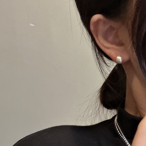 Pendientes de Plata de Ley 925, Elegantes y Ligeros, Hipoalergénicos, con Acabado Cepillado, Ovalados, para Uso Diario - Product Image 2