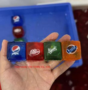 Juguete Antiestrés Schylling Nice Cube de 1 Pulgada (2.5 cm), 4 Piezas, Azul, Rosa, Morado, Maltosa, Needoh Squishy Ice Cube - Product Image 6