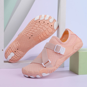 Multifunzione donna palestra yoga <span class=keywords><strong>scarpe</strong></span> estive all'aperto uomini <span class=keywords><strong>mare</strong></span> <span class=keywords><strong>mare</strong></span> in gomma surf acqua acqua acqua acqua <span class=keywords><strong>scarpe</strong></span> da spiaggia - Product Image 4