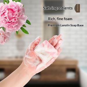 สบู่ก้อนน้ำมันหอมระเหย ซูเอ็ท ผลิตจากโรงงานโดยตรง ทำความสะอาดผิวอย่างอ่อนโยน กลิ่นหอมติดทนนาน ช่วยบำรุงผิว ควบคุมความมัน สบู่แท้ - Product Image 3