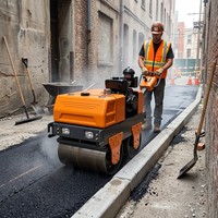 Compacteur routier vibrant à double tambour de 600 kg, mini-compacteur d'asphalte avec entraînement hydraulique pour la réparation des nids-de-poule