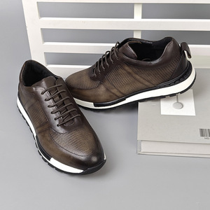 Chaussures décontractées en cuir pour hommes, à lacets, bout rond, respirantes, semelle extérieure en caoutchouc, semelle intermédiaire en EVA, toutes saisons, couleur unie - Product Image 1