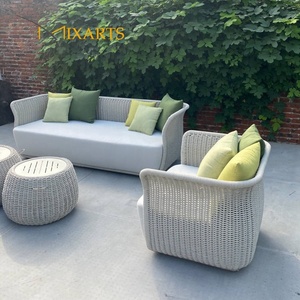 Collezioni di Divani da Esterno di Lusso Turche di Alta Gamma, Ecologici e Impermeabili, Set di Divani in Rattan Bianco Intrecciato di Grandi Dimensioni - Product Image 4