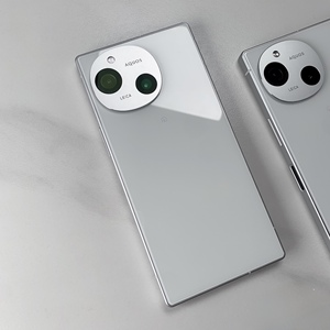 Smartphone AQUO 5G Écran AMOLED Appareil photo Leica Capteur d'empreintes digitales Couleur blanche - Product Image 5