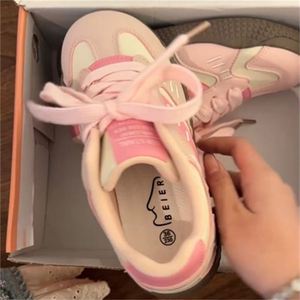Nouvelles Chaussures Blanches Polyvalentes de Sport et de Loisirs pour Femme, Respirantes en Maille, Style Allemand, Collection Été 2026 - Product Image 3