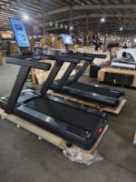Caminadora Eléctrica Comercial de Alta Resistencia, Monitor de Ritmo Cardíaco Inalámbrico, Pantalla LED, Capacidad de 150 kg, Inclinación Automática, Acero
