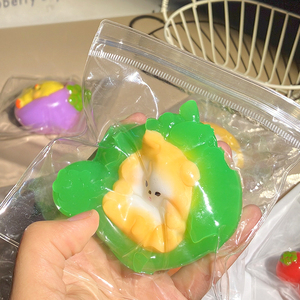 Juguete de descompresión de simulación musical de animales lindos de TPR, juguete de apretar de mascotas adorables con alta apariencia. - Product Image 3