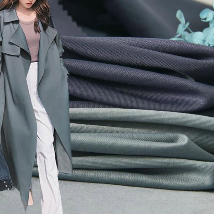 China Supplier Lightweight Breathable 142-148cm 115g 135gsm Plain Poplin Jacket Fabric Plain Raw Cotton Fabric