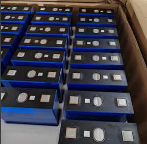 EU Stock 314Ah 330Ah 314 330 340 Ah 315Ah MB 31 3,2 V Eve314/Gotion 340Ah 314Ah Lifepo4 Prismatischer Lithium-Ionen-Akku - Product Image 4