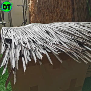 Faux panneaux de chaume décoratifs synthétiques pour l'amélioration de conception avant de magasin de café de restaurant pour des tuiles de toit - Product Image 3