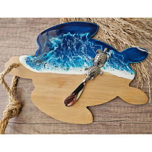 Tabla de charcutería de tortugas marinas de arte oceánico de resina, tabla de queso de bambú de tortuga marina elevada con arte de resina de ola oceánica - Product Image 5