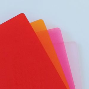 Feuille acrylique de fonte translucide rose rouge fluorescent 3mm <span class=keywords><strong>5mm</strong></span> pour le décor rougeoyant d'exposition de signalisation de boîte à lumière de LED - Product Image 1