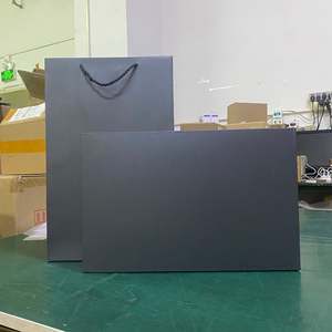 Set de Regalo 3 en 1 en Stock: Cuaderno de Cuero, Sombrilla Automática con Protección Solar, y Memoria USB para Teléfonos Móviles y Computadoras - Product Image 6