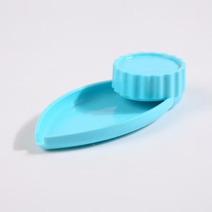 Molinillos de hierbas de plástico con forma de hoja de <span class=keywords><strong>barco</strong></span> al por mayor, pipa para fumar, venta de fábrica, herramientas para moler tabaco, suministros para tienda de humo - Product Image 3