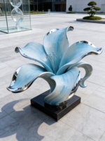 Sculpture florale dégradée bleue polie miroir en acier inoxydable pour fontaine d'hôtel, installation commerciale, résistante aux intempéries, extérieur 10