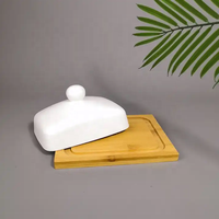 Beurrier en céramique blanche de style nordique avec base en bambou, présentoir de table pour le petit-déjeuner, logo personnalisé disponible, commande en gros