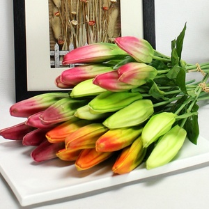 Bouquet di Fiori Artificiali in PU con 6 Boccioli di Giglio, Decorazione per San Valentino, Laurea, Natale, Casa, Stile Moderno, Lunga Durata - Product Image 2