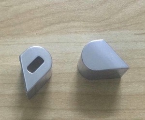 Paire de charnières d'écran LCD neuves pour ordinateur portable, couvercle argenté gauche et droit pour <span class=keywords><strong>Toshiba</strong></span> R700 R730 <span class=keywords><strong>R830</strong></span> R835 R930 R731 R732 13.3 pouces - Product Image 3