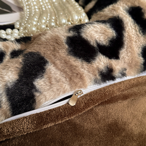 Leopard Print Milk Fleece <b>Bedding</b> <b>Set</b> Double-Sided Winter Coral Fleece Thickened Light Luxury Style - Product Image 4