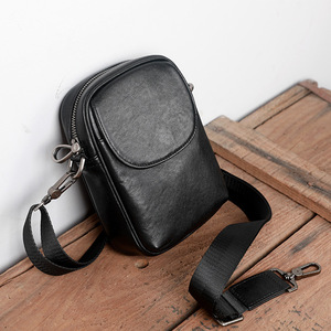 Sac bandoulière pour homme en cuir de vachette pleine fleur, petit format, usage quotidien, couleur unie - Product Image 2