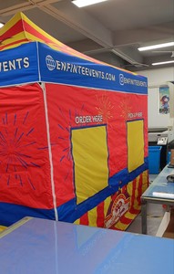 Carpa de Fábrica con Ventanas de Malla Resistente a Desgarros, Estructura de Aluminio y Puerta con Cierre para Barbacoa, Pizza, <span class=keywords><strong>Hamburguesas</strong></span> y Mercado de Comida - Product Image 6