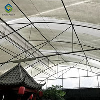 Serre en Polycarbonate Sur Mesure avec Système Hydroponique Intégré pour la Culture de Fraises