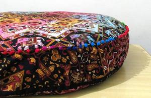 Grande housse de coussin indienne bohème tie-dye, coussin de sol mandala, décoration hippie pour la maison, yoga, méditation - Product Image 5