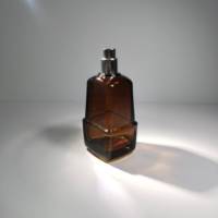 Flacons carrés plats en verre transparent marron pour cosmétiques, huiles essentielles, parfums, et gouttes pour les yeux, avec pulvérisateur à pompe en plastique premium et couvercle sérigraphié