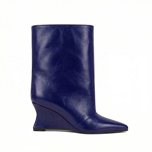 Botas de lujo para mujer, de caña ancha, con tacón de cuña esculpido, punta puntiaguda, de PU aceitado, estilo cowboy, para nieve - Product Image 6