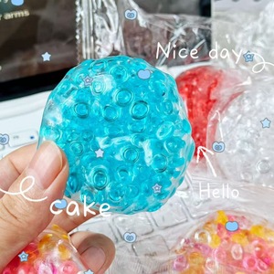 Pelota de PU Artesanal Colorida y Ruidosa para Aliviar el Estrés, Juguete Creativo Pequeño y Popular en Internet - Product Image 4